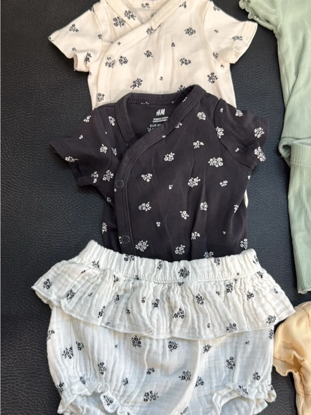 organic cotton baby girl 0-3mo bundle H&M